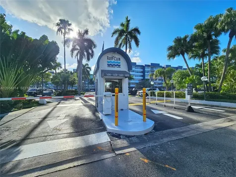16546 NE 26th Avenue North Miami Beach FL 33160