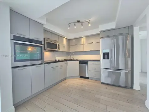16546 NE 26th Avenue North Miami Beach FL 33160