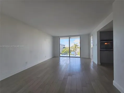 16546 NE 26th Avenue North Miami Beach FL 33160