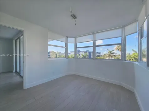 16546 NE 26th Avenue North Miami Beach FL 33160