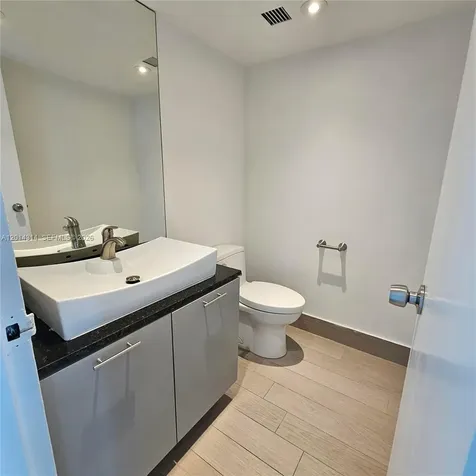 16546 NE 26th Avenue North Miami Beach FL 33160