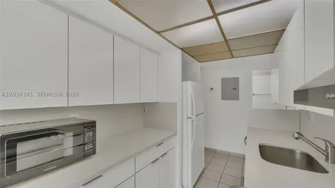 9390 W Flagler Street Miami FL 33174