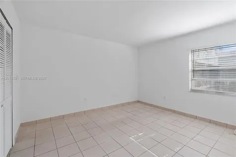 9390 W Flagler Street Miami FL 33174