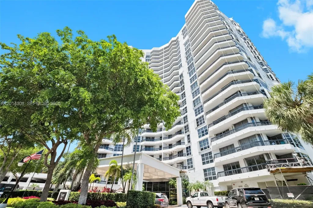 3400 NE 192nd Street Aventura FL 33180