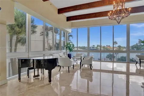 20201 E Country Club Drive Aventura FL 33180