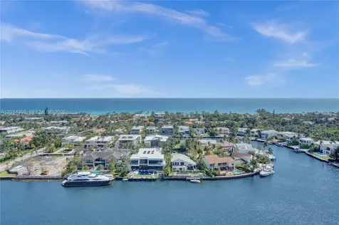 20201 E Country Club Drive Aventura FL 33180