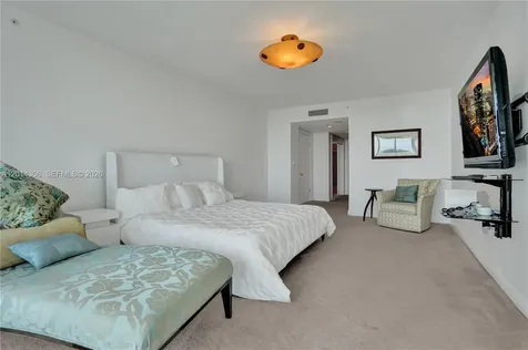 20201 E Country Club Drive Aventura FL 33180