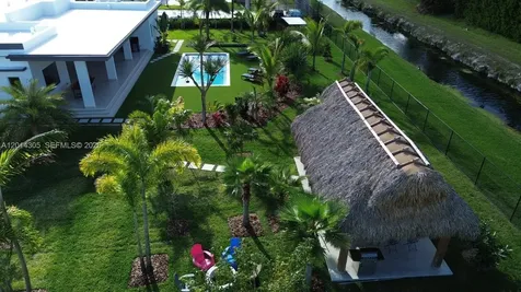 13231 SW 220 Street Miami FL 33170
