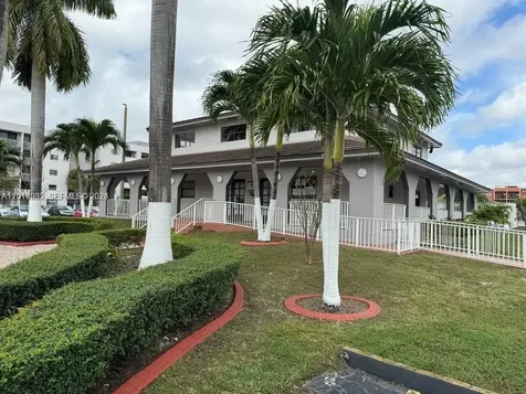 8185 NW 7th Street Miami FL 33126