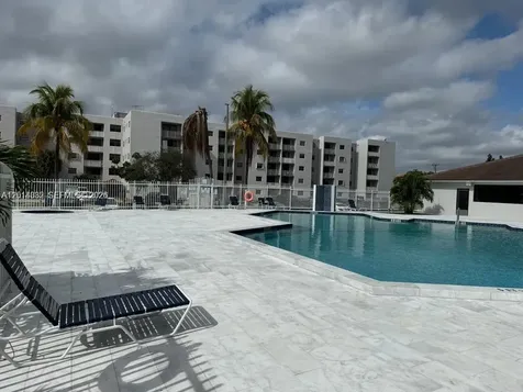 8185 NW 7th Street Miami FL 33126