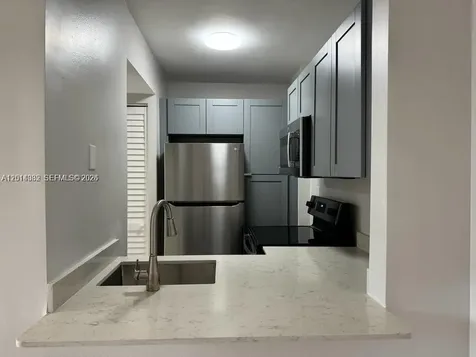 8185 NW 7th Street Miami FL 33126