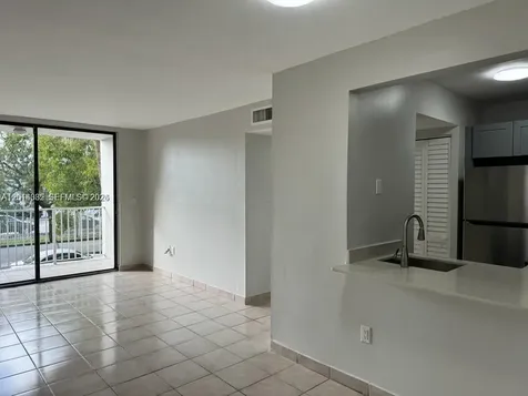 8185 NW 7th Street Miami FL 33126
