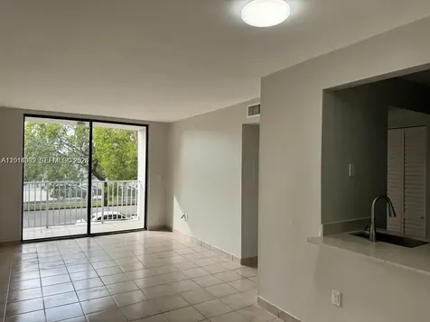8185 NW 7th Street Miami FL 33126