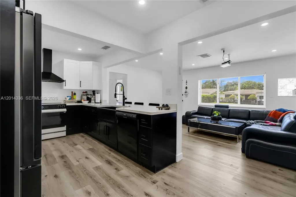 2533 Johnson Street Hollywood FL 33020