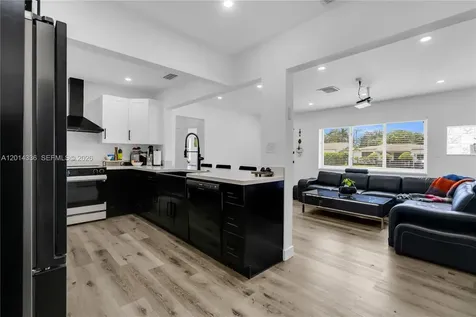 2533 Johnson Street Hollywood FL 33020