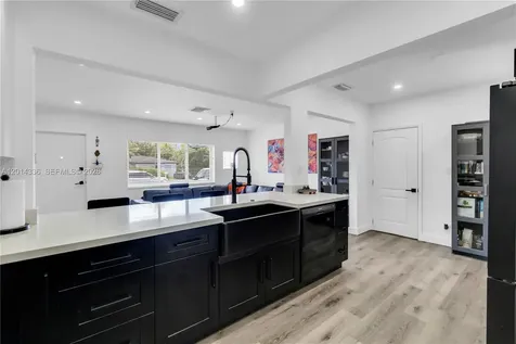 2533 Johnson Street Hollywood FL 33020