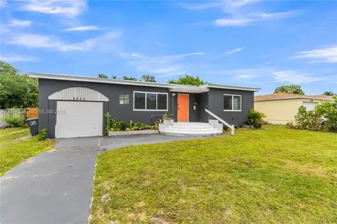 2533 Johnson Street Hollywood FL 33020