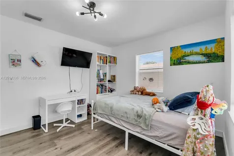 2533 Johnson Street Hollywood FL 33020