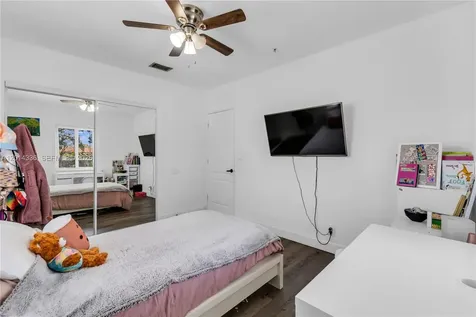 2533 Johnson Street Hollywood FL 33020