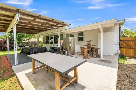 2533 Johnson Street Hollywood FL 33020
