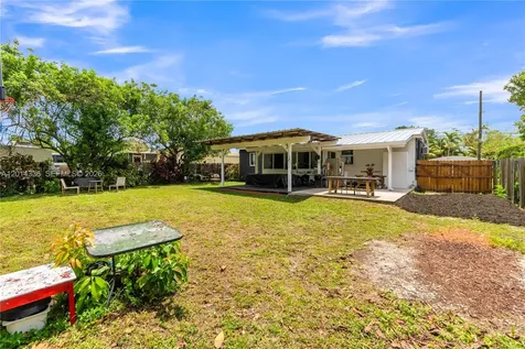 2533 Johnson Street Hollywood FL 33020