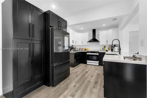 2533 Johnson Street Hollywood FL 33020