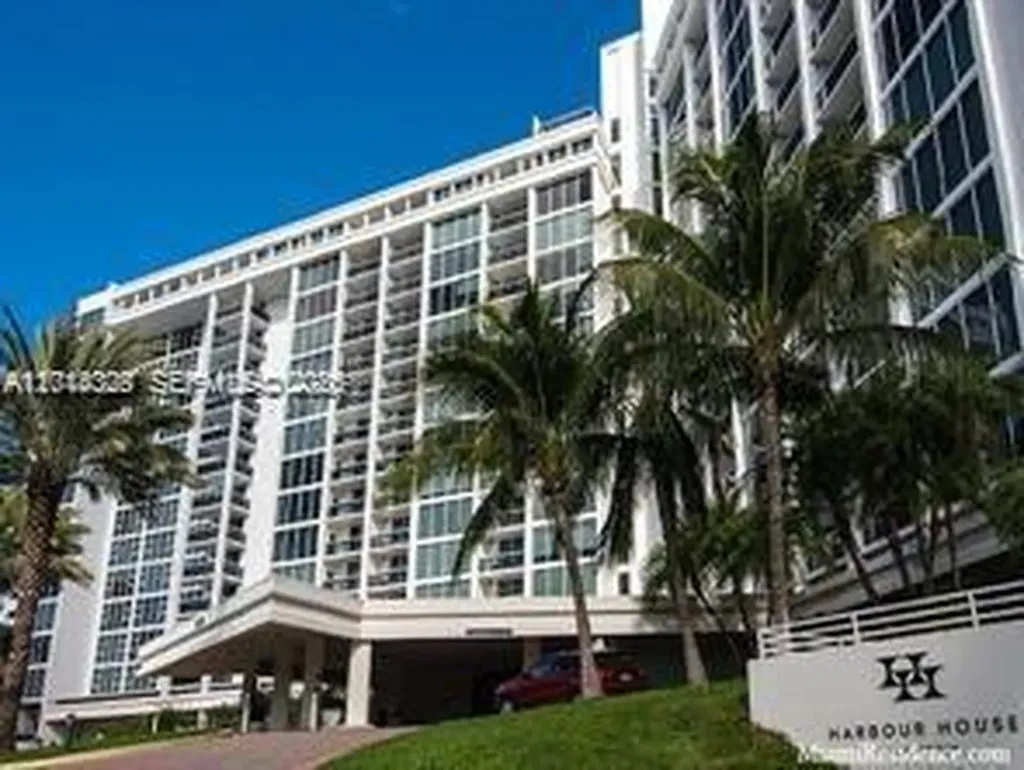10275 Collins Avenue Bal Harbour FL 33154