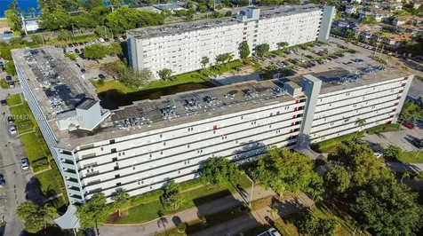 1770 NE 191st Street Miami FL 33179