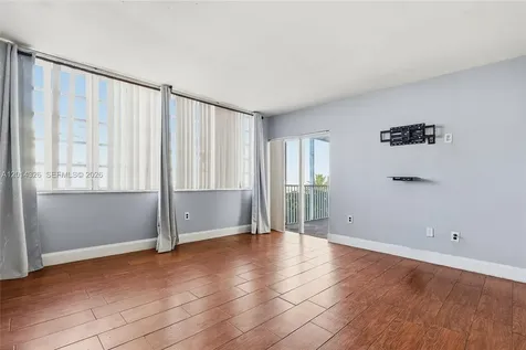 1770 NE 191st Street Miami FL 33179