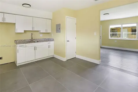 1430 NW 2nd Avenue Florida City FL 33034