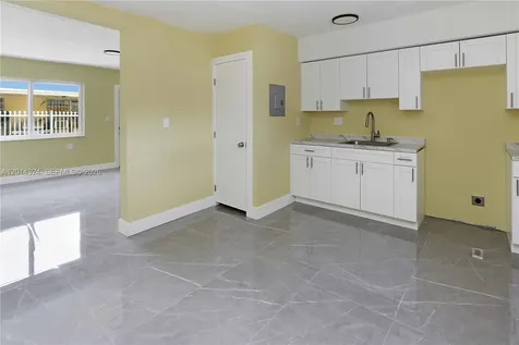 1430 NW 2nd Avenue Florida City FL 33034