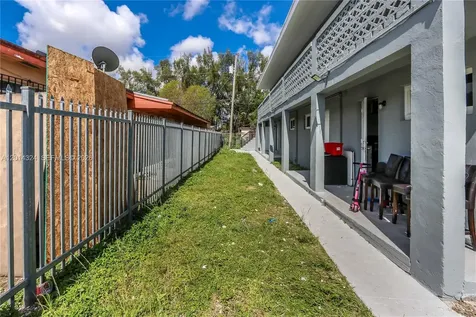 1430 NW 2nd Avenue Florida City FL 33034