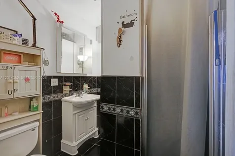 1379 NE 177th Street North Miami Beach FL 33162