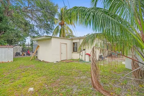 1379 NE 177th Street North Miami Beach FL 33162