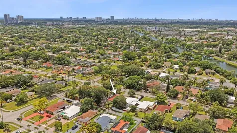 1379 NE 177th Street North Miami Beach FL 33162