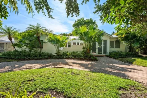 512 Warren Lane Key Biscayne FL 33149