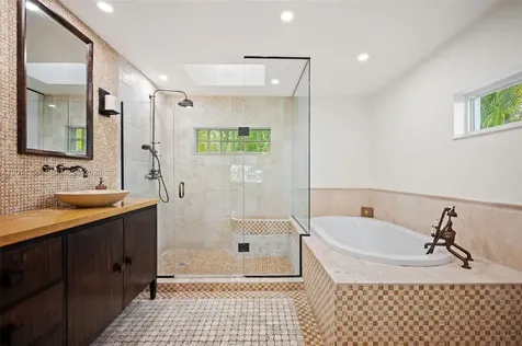 512 Warren Lane Key Biscayne FL 33149