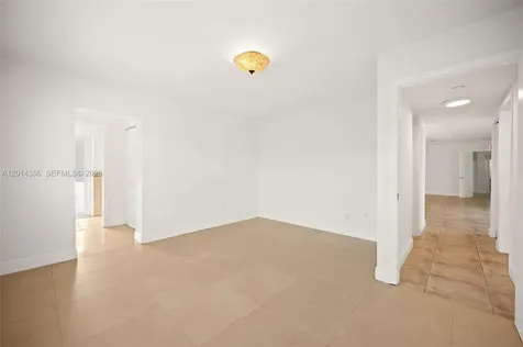 512 Warren Lane Key Biscayne FL 33149