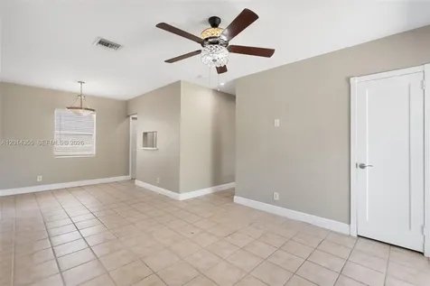 376 W 14th Street Riviera Beach FL 33404