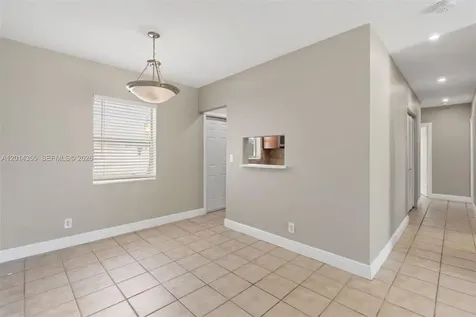 376 W 14th Street Riviera Beach FL 33404