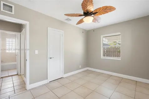 376 W 14th Street Riviera Beach FL 33404