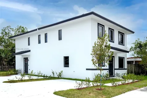 9155 NW 32 Avenue Miami FL 33147