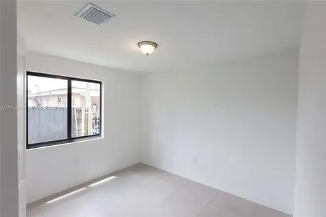 9155 NW 32 Avenue Miami FL 33147