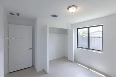 9155 NW 32 Avenue Miami FL 33147