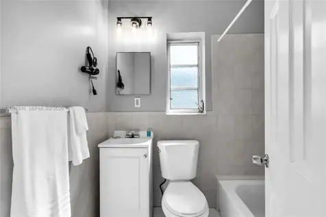 105 SW 5th Court Dania Beach FL 33004