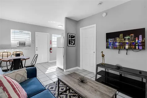 105 SW 5th Court Dania Beach FL 33004