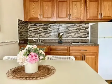 6484 Indian Creek Miami Beach FL 33141