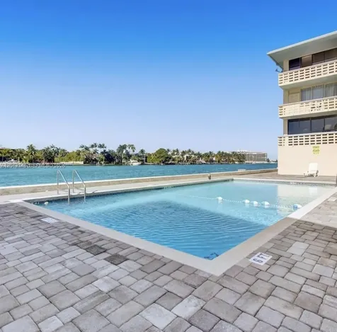 6484 Indian Creek Miami Beach FL 33141