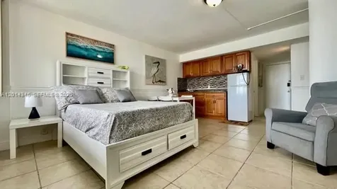 6484 Indian Creek Miami Beach FL 33141