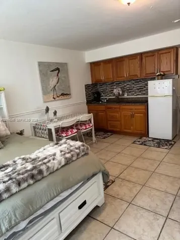 6484 Indian Creek Miami Beach FL 33141